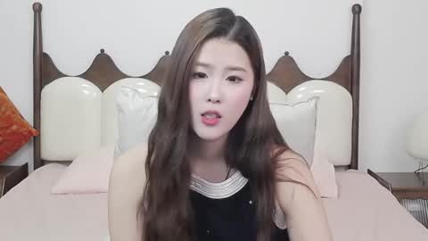 simonastephanie online show from 10.26.25