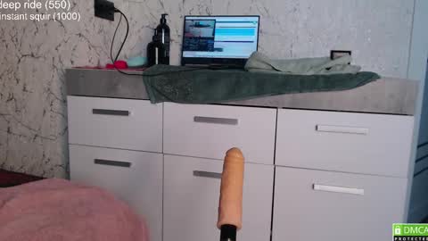 Snapshot of simplegirl1996 chatting on 02.19.25 regina online show from 02.19.25