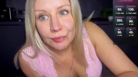 A present for me  online show from 09.18.25