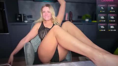 A present for me  online show from 10.01.25