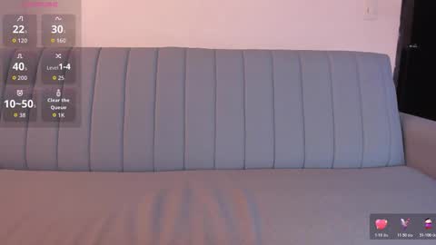 Snapshot of simply_zoe___ chatting on 10.28.25 zoe online show from 10.28.25