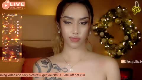 Snapshot of simplyjullia chatting on 12.07.24 online show from 12.07.24