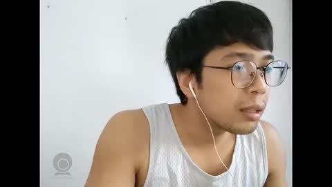 Snapshot of simplysanti_ph chatting on 05.17.26 Santino online show from 05.17.26
