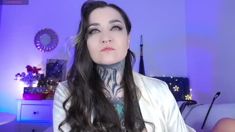 Ms. Sindel online show from 12.14.24