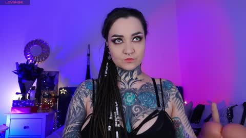 Ms. Sindel online show from 12.23.24