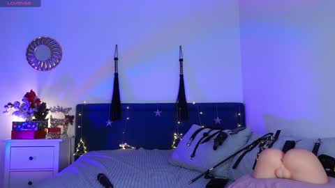 Ms. Sindel online show from 01.08.25