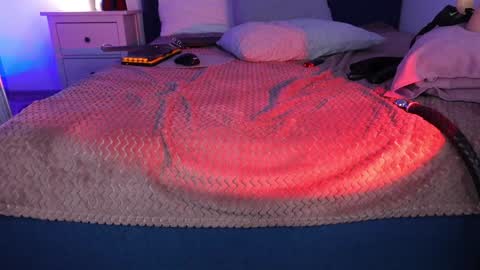 Ms. Sindel online show from 01.20.25