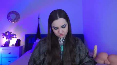 Ms. Sindel online show from 02.17.25