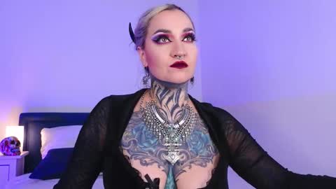 Ms. Sindel online show from 10.15.25