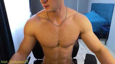 Snapshot of sinffuly chatting on 10.08.25 Richard online show from 10.08.25