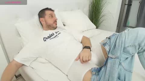 Snapshot of sinfuleagle chatting on 01.03.25 Eagle online show from 01.03.25