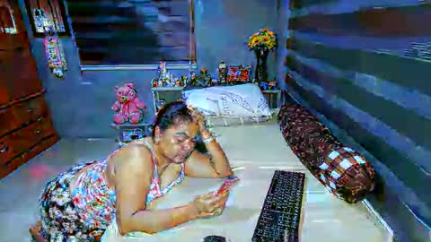 Snapshot of sinfullwife6969 chatting on 05.30.26 sinfullwife6969 online show from 05.30.26