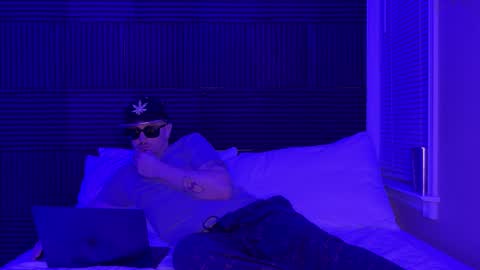 Sir Daddy McQween online show from 12.23.25