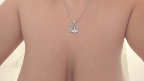 Snapshot of sirena99 chatting on 02.21.25 Sirene online show from 02.21.25