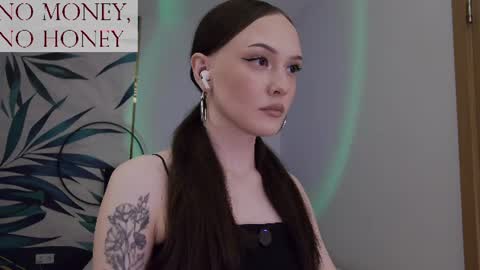 Snapshot of sirenaswhisper chatting on 06.29.26 Goddess Sirena online show from 06.29.26