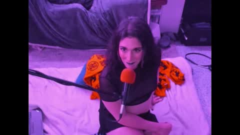 Snapshot of sirensasha chatting on 02.28.25 SirenSasha online show from 02.28.25
