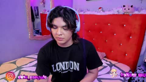 Snapshot of sirius_angels chatting on 12.18.24 Sirius angels online show from 12.18.24