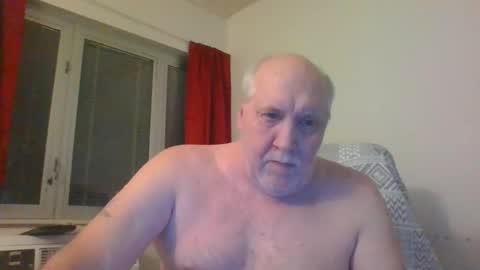 Snapshot of sirmark52 chatting on 02.14.25 sir mark online show from 02.14.25