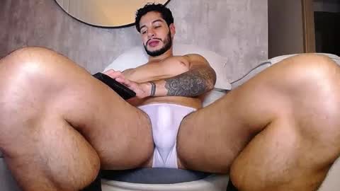 Snapshot of sirs_papi chatting on 01.10.25 Call me papi online show from 01.10.25