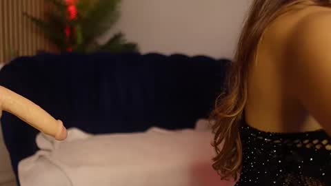 Snapshot of sisi_von_dee chatting on 11.08.25 Dee online show from 11.08.25