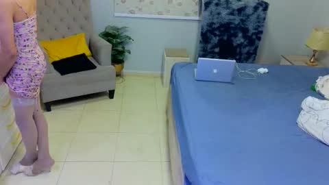 D i f a  Ana Arbeh shemale online show from 03.10.26