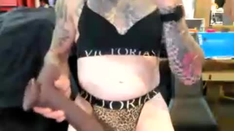 Snapshot of sissyarianna21 chatting on 08.01.26 sissyarianna21 online show from 08.01.26