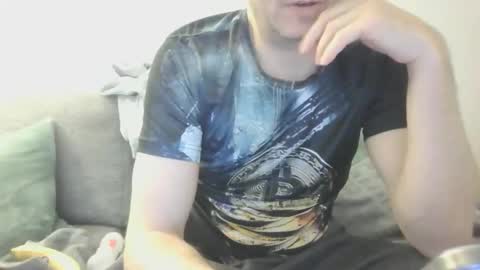 Snapshot of sissyboyforyoui chatting on 03.09.25 looking for older male ore female to use me sexually and be good to me ahhhhh online show from 03.09.25