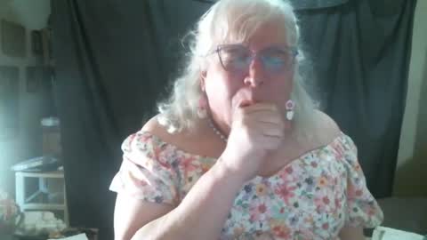 Snapshot of sissydianetx chatting on 11.09.25 Sissy Diane online show from 11.09.25