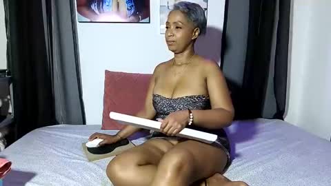 Snapshot of skar_queen11 chatting on 10.10.25 Skarlleth online show from 10.10.25