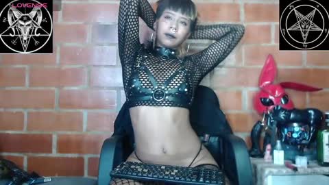 Snapshot of skarleth_miaw chatting on 01.28.25 Punkat 3 online show from 01.28.25