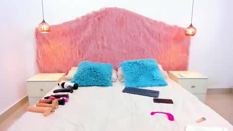 skarletruiz online show from 09.30.25