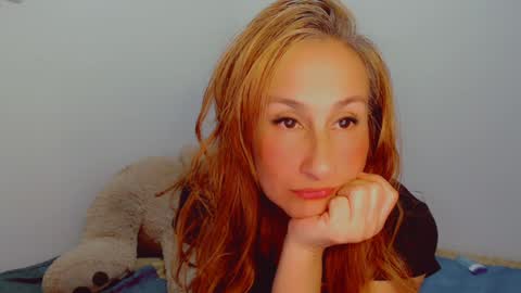 Snapshot of skarlett2072 chatting on 12.12.24 Arlett online show from 12.12.24