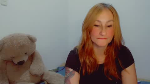 Snapshot of skarlett2072 chatting on 12.13.24 Arlett online show from 12.13.24