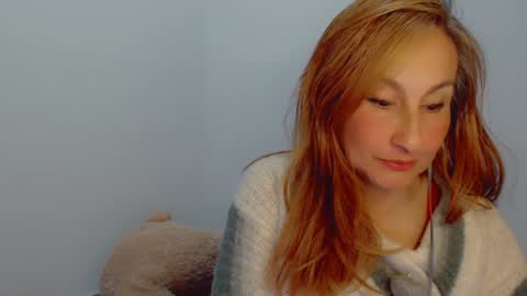 Snapshot of skarlett2072 chatting on 12.19.24 Arlett online show from 12.19.24