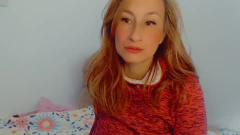 Snapshot of skarlett2072 chatting on 12.21.24 Arlett online show from 12.21.24
