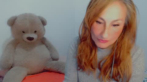 Snapshot of skarlett2072 chatting on 12.22.24 Arlett online show from 12.22.24