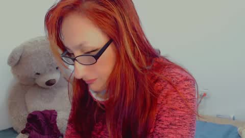 Snapshot of skarlett2072 chatting on 12.30.24 Arlett online show from 12.30.24
