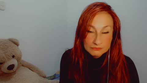 Snapshot of skarlett2072 chatting on 01.08.25 Arlett online show from 01.08.25