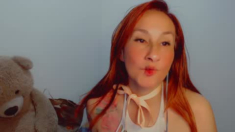 Snapshot of skarlett2072 chatting on 01.14.25 Arlett online show from 01.14.25