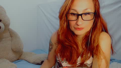 Snapshot of skarlett2072 chatting on 01.29.25 Arlett online show from 01.29.25