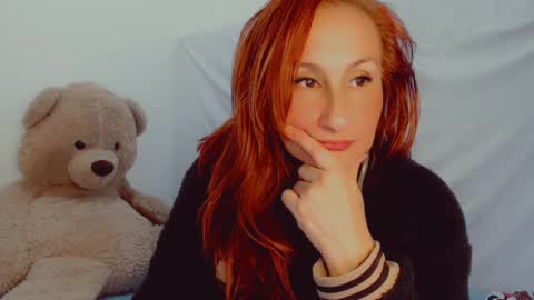 Snapshot of skarlett2072 chatting on 02.13.25 Arlett online show from 02.13.25