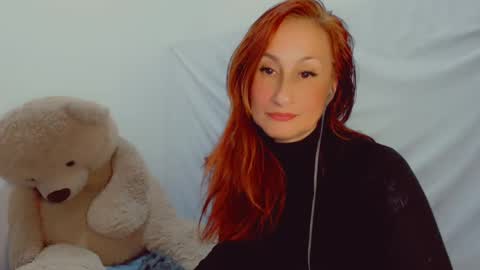 Snapshot of skarlett2072 chatting on 02.22.25 Arlett online show from 02.22.25