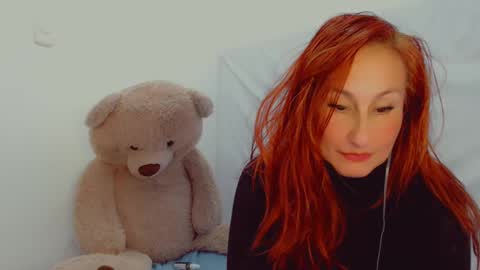 Snapshot of skarlett2072 chatting on 02.23.25 Arlett online show from 02.23.25