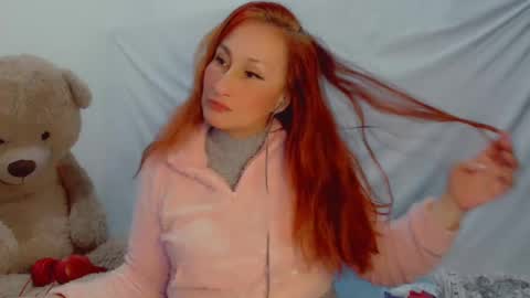 Snapshot of skarlett2072 chatting on 03.06.25 Arlett online show from 03.06.25