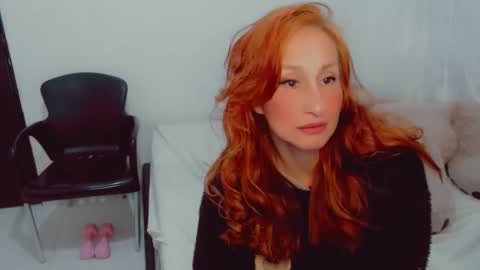 Snapshot of skarlett2072 chatting on 09.19.25 Arlett online show from 09.19.25