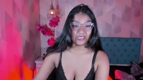 Skarlet online show from 10.25.25