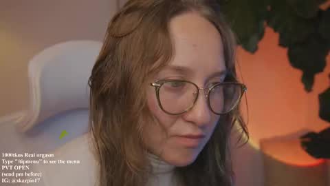 Im Scarlett  ONLINE  5pm-10pm NYC time  online show from 11.11.25