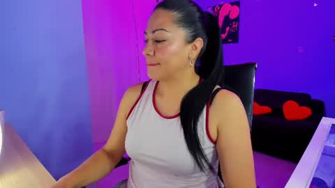 Snapshot of skater_gal chatting on 07.12.26 susan ramires online show from 07.12.26