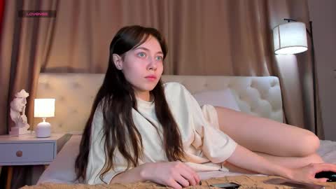 Snapshot of skelerata chatting on 10.18.25 Emily online show from 10.18.25