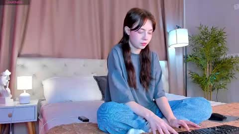 Snapshot of skelerata chatting on 10.19.25 Emily online show from 10.19.25